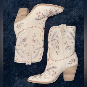 Dolce Vita Jessey Floral Western Cowboy Boots